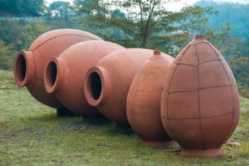 Грузинские квеври (амфоры) для вина