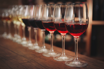Бокалы с вином