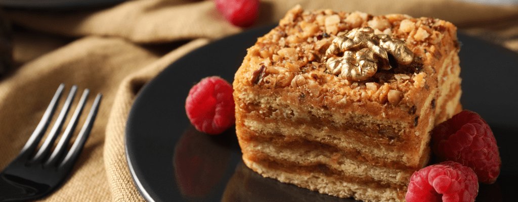 Brut Millesimato d'Antan + медовик с малиной и лесными орехами