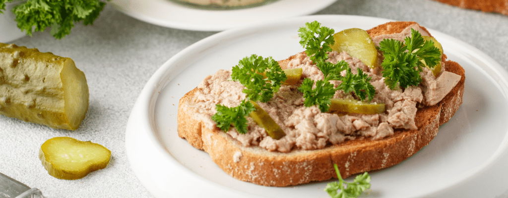 Villa Scolca Gavi + мурманская треска под шубой из соленых огурцов