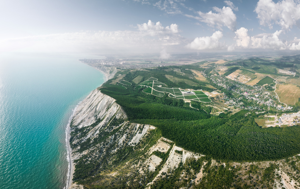 Скалистый берег